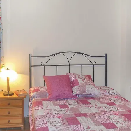 Three-bedroom In 아파트 *